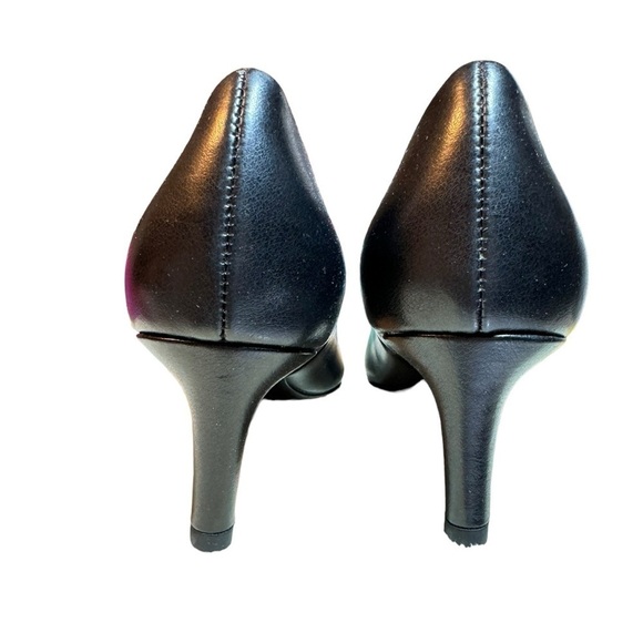 Easy Street Pointe Pumps Size 7.5 N - Picture 5 of 8